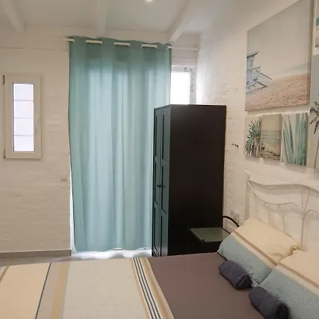 Rooms Burjassot 홈스테이 *